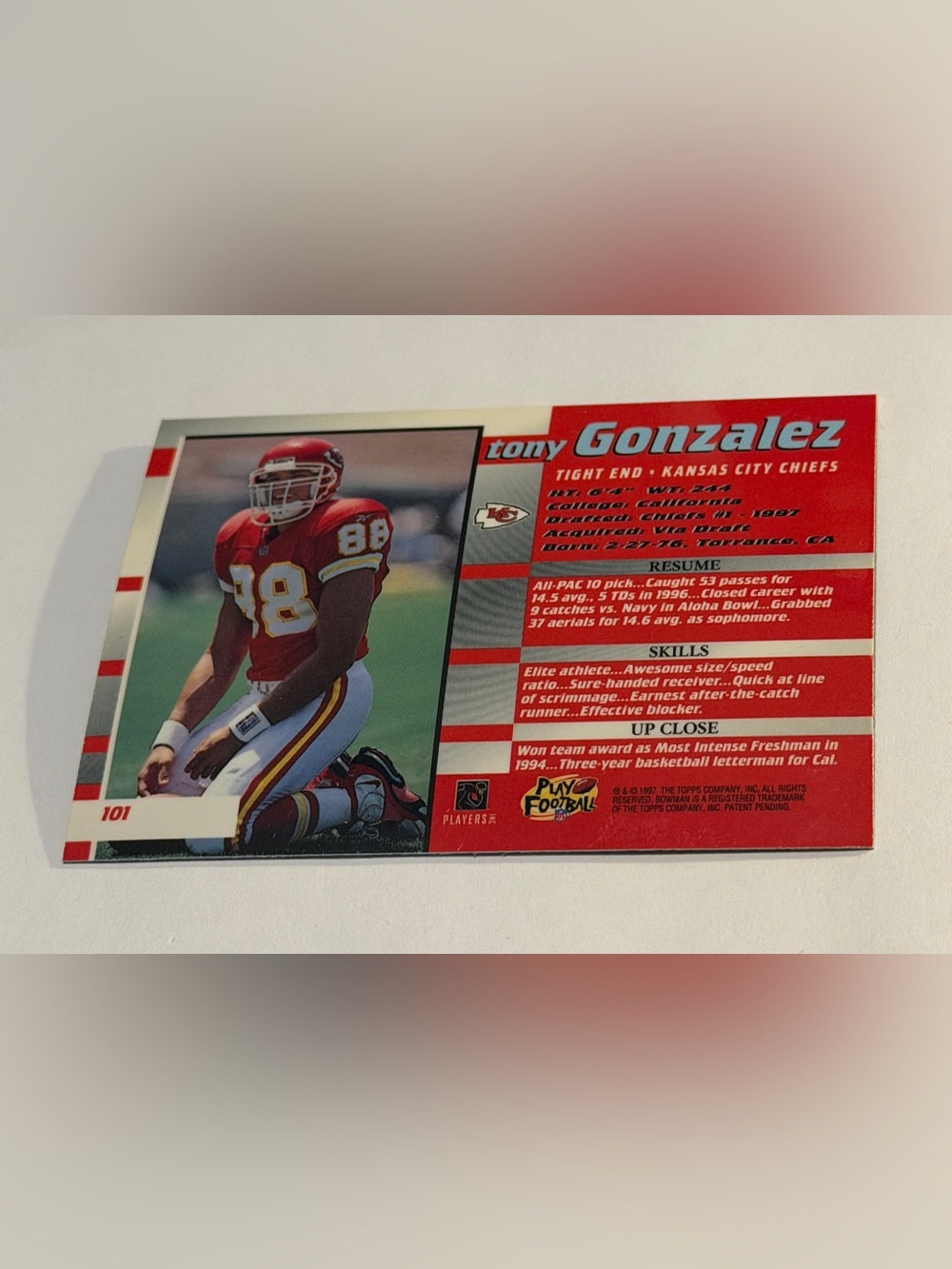 Tony Gonzalez RC Rookie 1997 Bowman’s Best Football Card Vintage Collectible - Picture 3 of 3